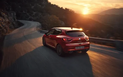 Clio RS : l&rsquo;icône Renault Sport qui défie le temps 🏎️