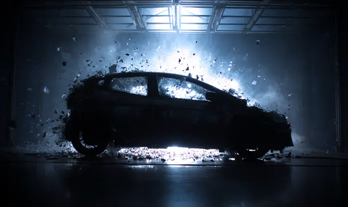 Simulation crash test d’une petite citadine illustrant les contraintes de sécurité